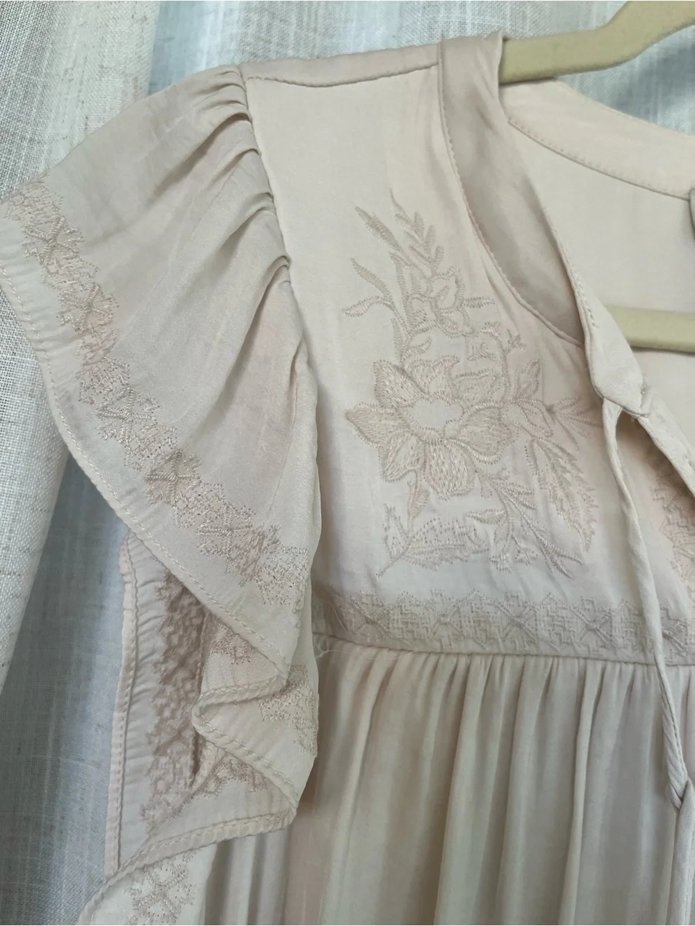 Embroidered Tassel-Tie Flutter Sleeve Top - Picture 3 of 7